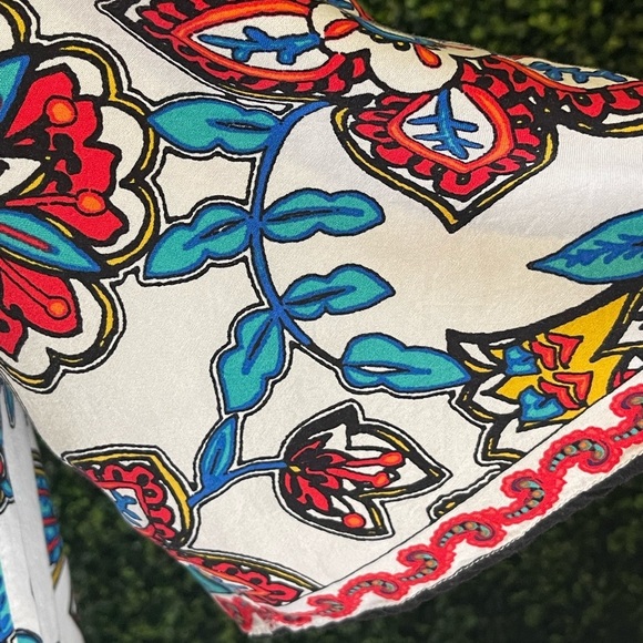 Free Market Top - Picture 3 of 4